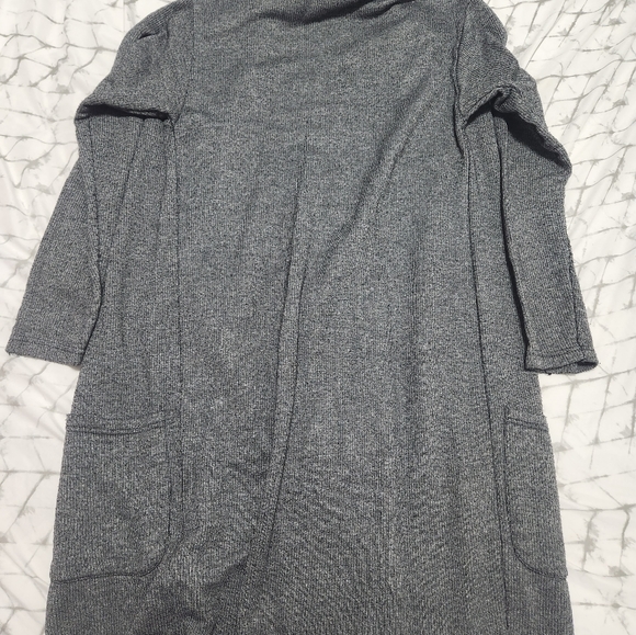 Zara small size Grey cardigan - Picture 2 of 3